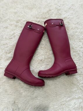 Hunter Original Tall Wellington Boots - Size 9